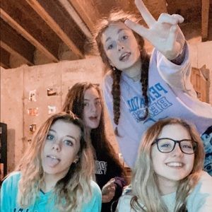 Meet your Posher, Abby